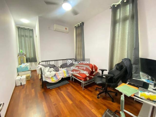 Shop for sale in Johor