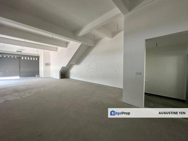 Shop for rent in Kajang, Langat
