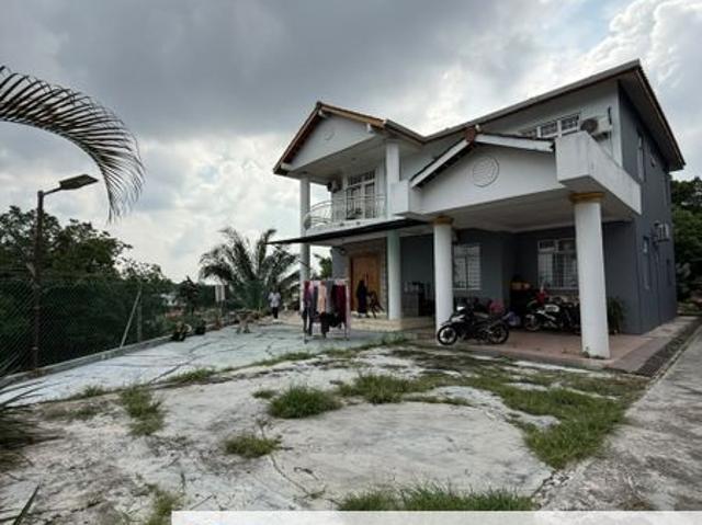 House for sale in Malaka