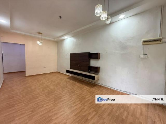 House for sale in Taman Iskandar, Johor Bahru