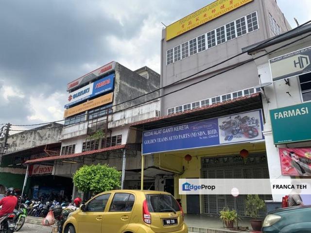 Shop for sale in Langat, Selangor