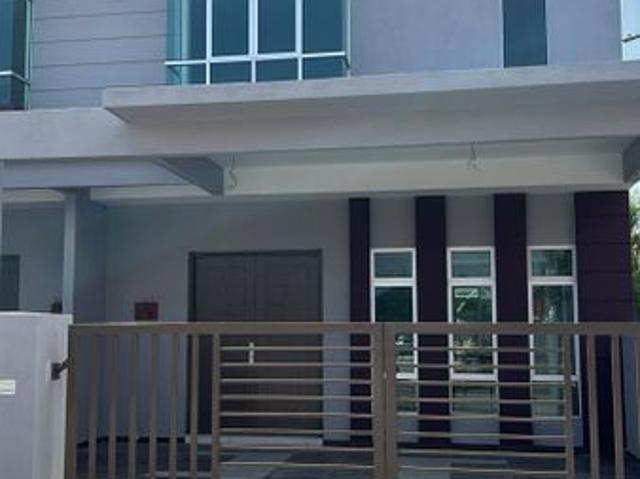 House for sale in Malaka