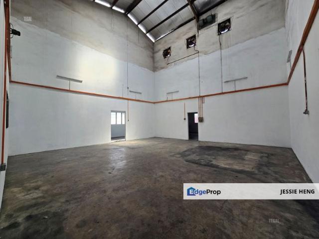Warehouse for rent in Alam Impian, Selangor