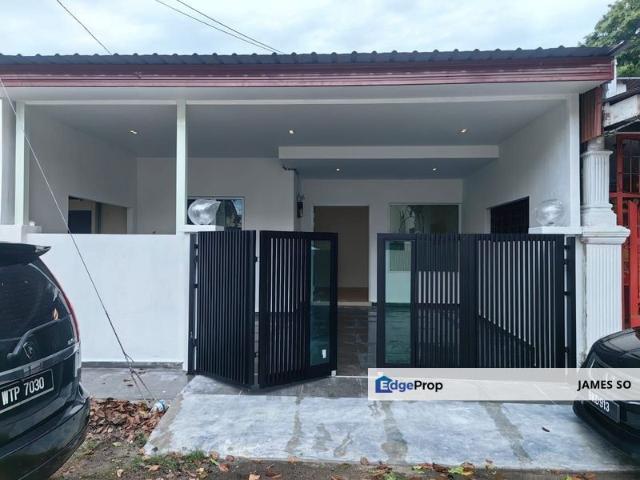 House for sale in Malaka