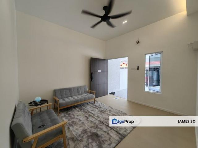 House for sale in Malaka