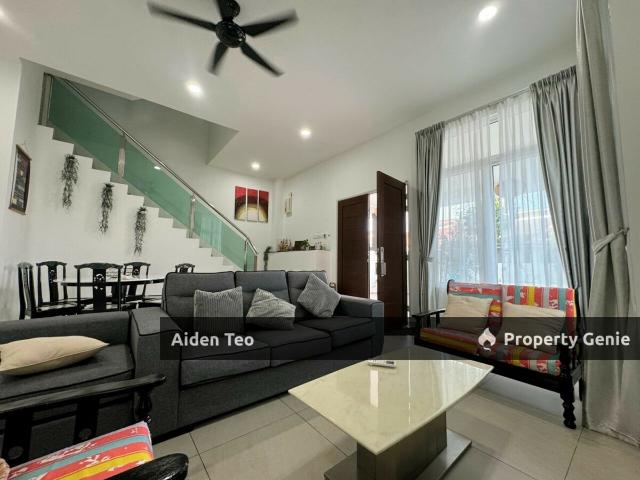 Residential House for sale in Malaka