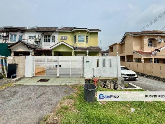 House for sale in Seksyen 13, Bandar Puncak Alam