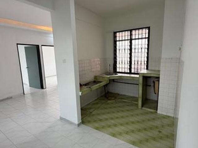 Flat for sale in Taman Perling, Iskandar Puteri