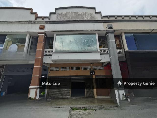 Shop for sale in Ulu Tiram, Johor