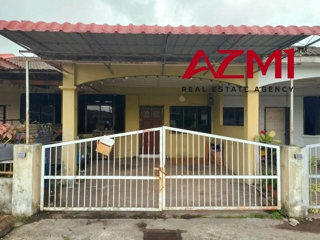 Terraced House for sale in Long Miri