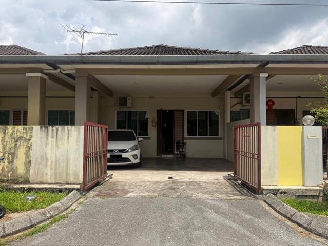 Terraced House for sale in Kuching, Bahagian Kuching