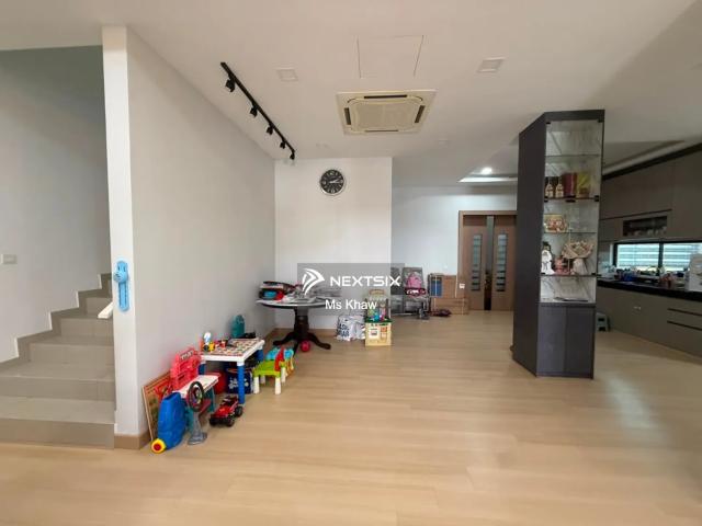 Shop for sale in Johor