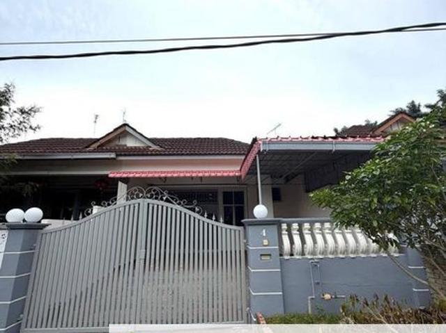 House for sale in Ulu Tiram, Johor