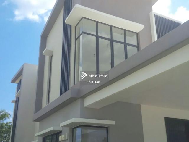 Shop for sale in Johor