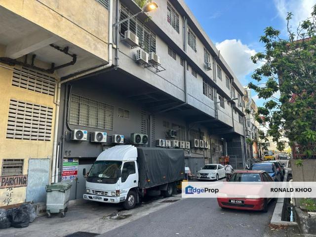 Shop for rent in Country Heights Damansara, Kuala Lumpur