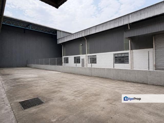 Warehouse for rent in Pekan Nanas, Johor