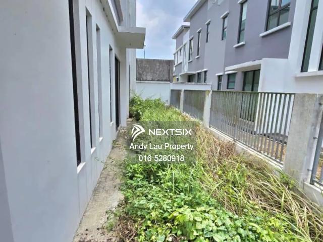 Residential House for sale in Ulu Tiram, Johor