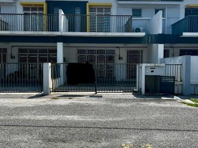 Terraced House for sale in Tanjong Sepat, Selangor