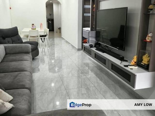 House for sale in Malaka