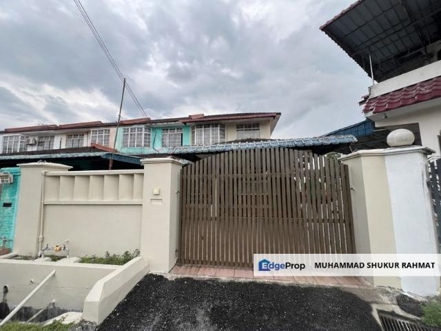 House for sale in Malaka