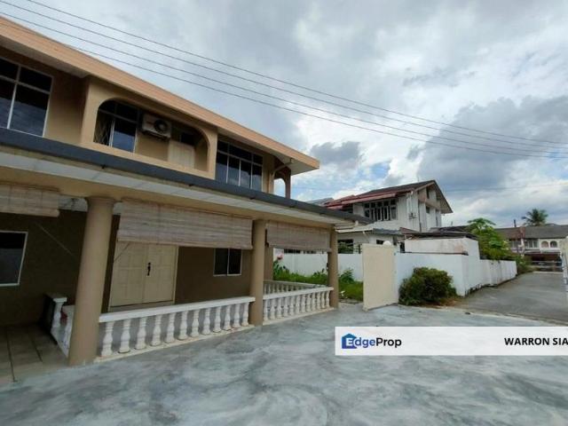 House for sale in Kuching