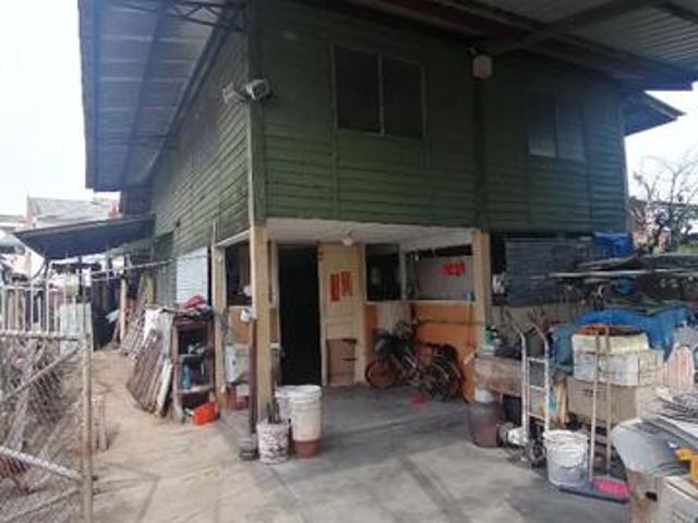 Bungalow for sale in Malaka