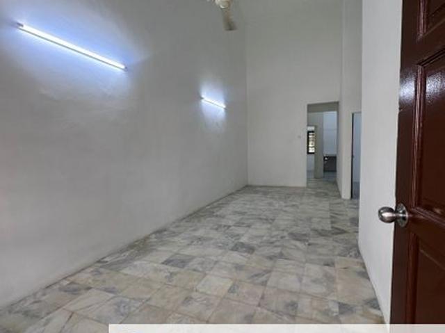 House for sale in Ulu Tiram, Johor
