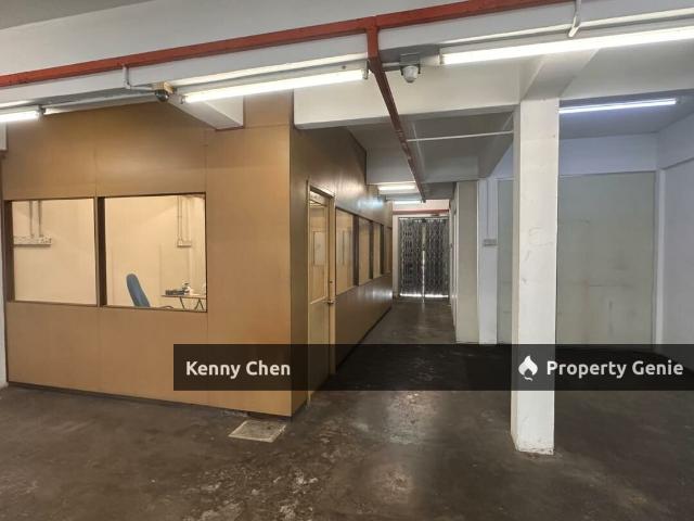 Shop for rent in Pantai Dalam, Kuala Lumpur