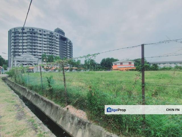 House for sale in Malaka