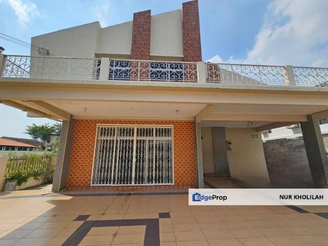 House for sale in Malaka