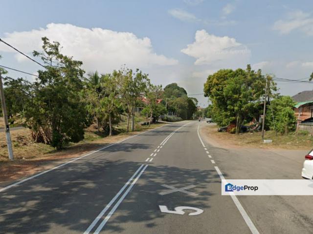 House for sale in Malaka