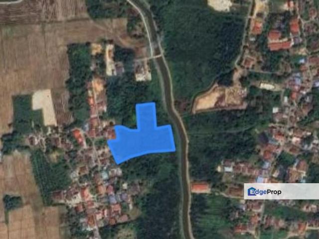 House for sale in Malaka