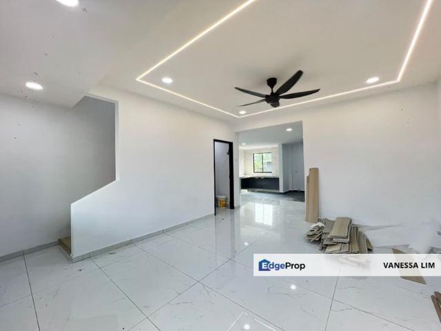 House for sale in Ulu Tiram, Johor
