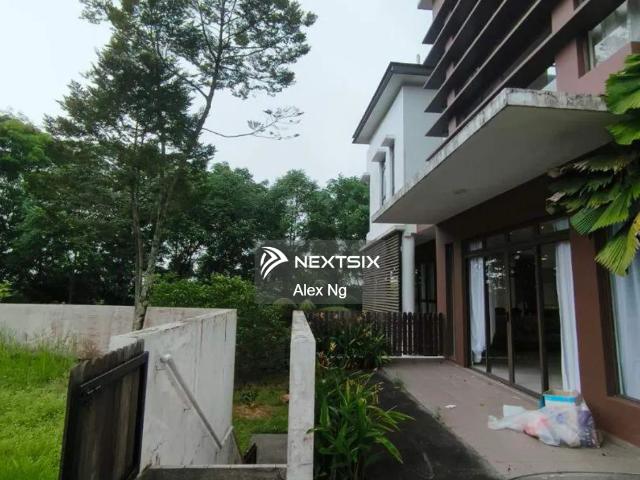 Shop for sale in Sibu Laut