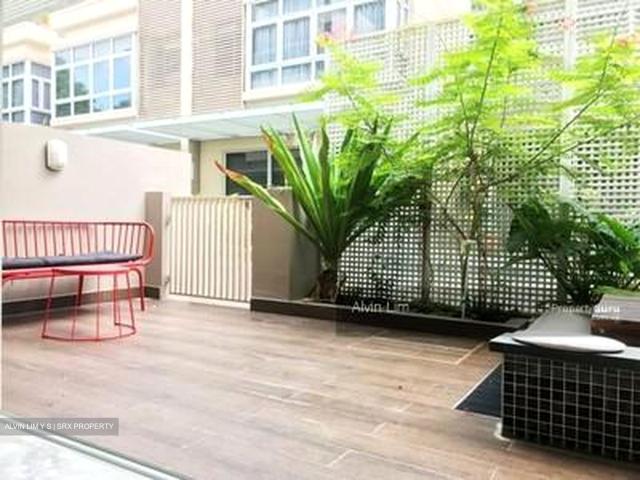 Condominium for sale in Holland