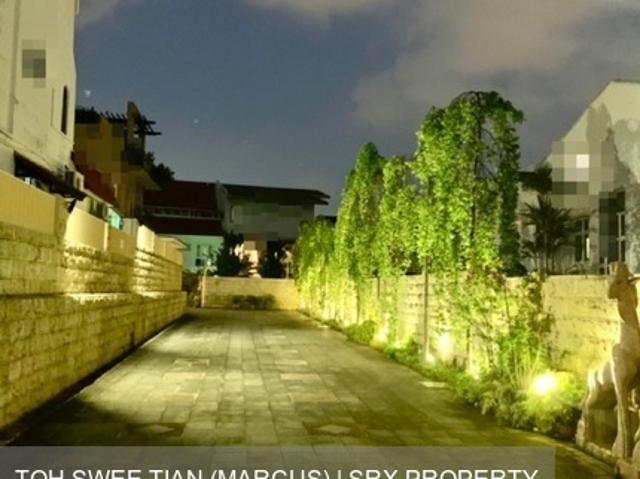 Detached House for sale in Hougang