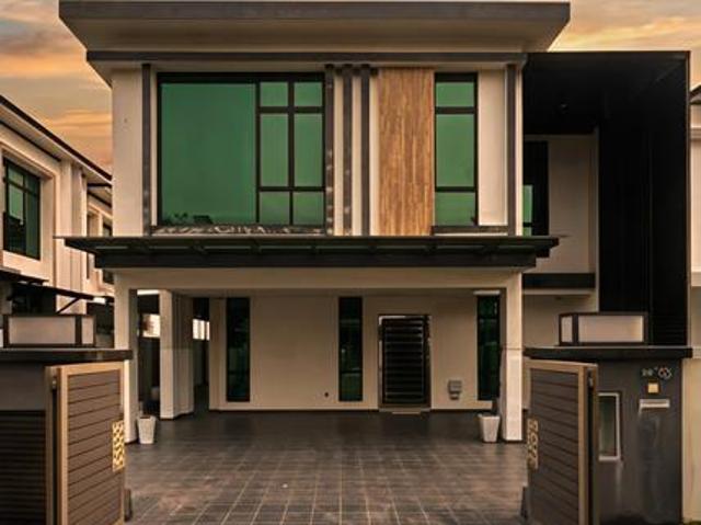 House for sale in Bandar Baru Permas Jaya, Kampung Senibong