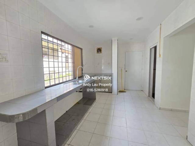 Warehouse for sale in Ulu Tiram, Johor