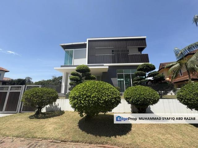 House for sale in Seksyen U8, Shah Alam