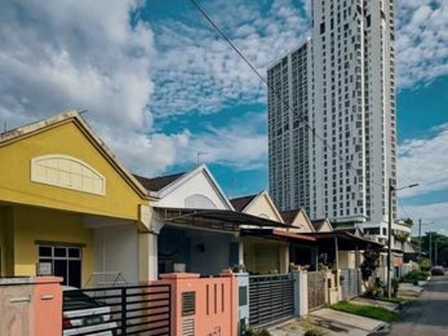 Terraced House for sale in Bandar Baru Permas Jaya, Kampung Senibong