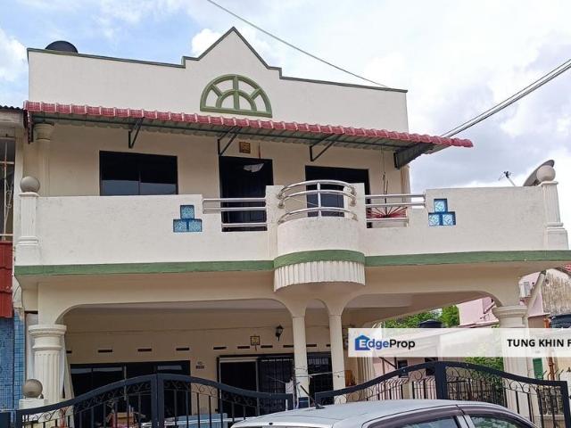 House for sale in Malaka