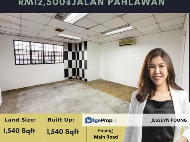 Shop for rent in Bukit Ledang, Johor