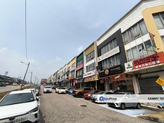 Shop for rent in Bukit Ledang, Johor