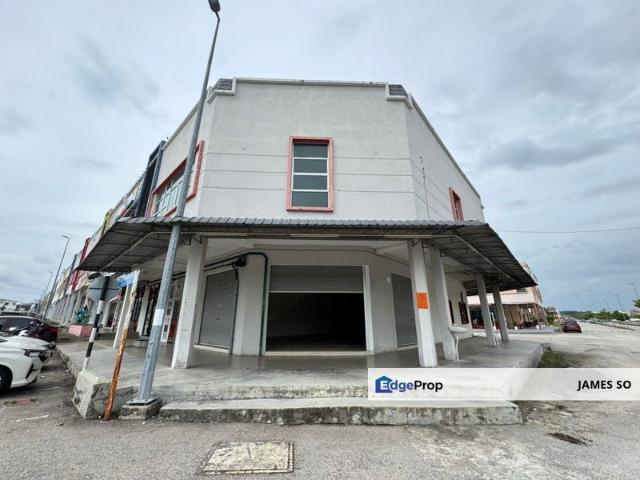 Shop for sale in Malaka