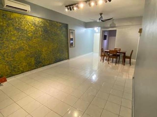 Apartment for sale in Petaling, Damansara Damai