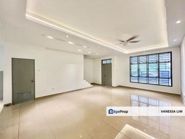House for sale in Pekan Nanas
