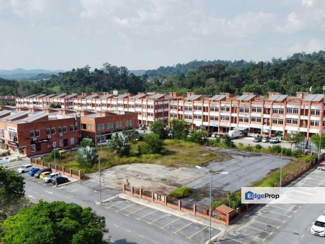 Shop for sale in Petaling, Alam Impian