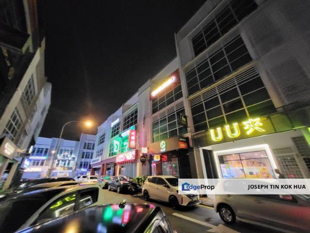 Shop for rent in Country Heights Damansara, Kuala Lumpur