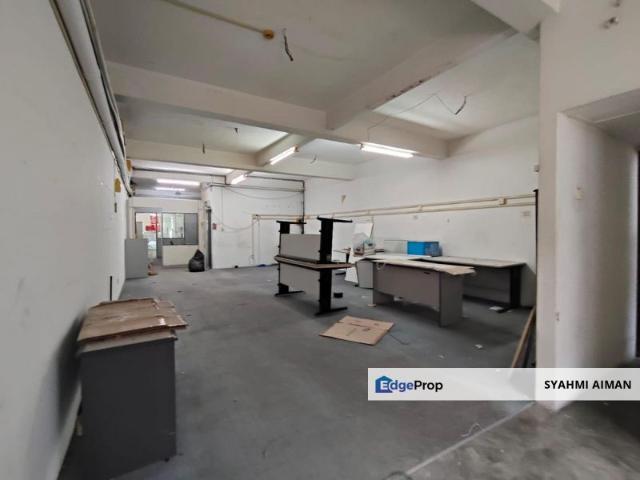 Shop for rent in Kajang, Langat