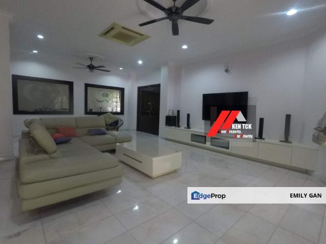 House for sale in Petaling, Damansara Damai